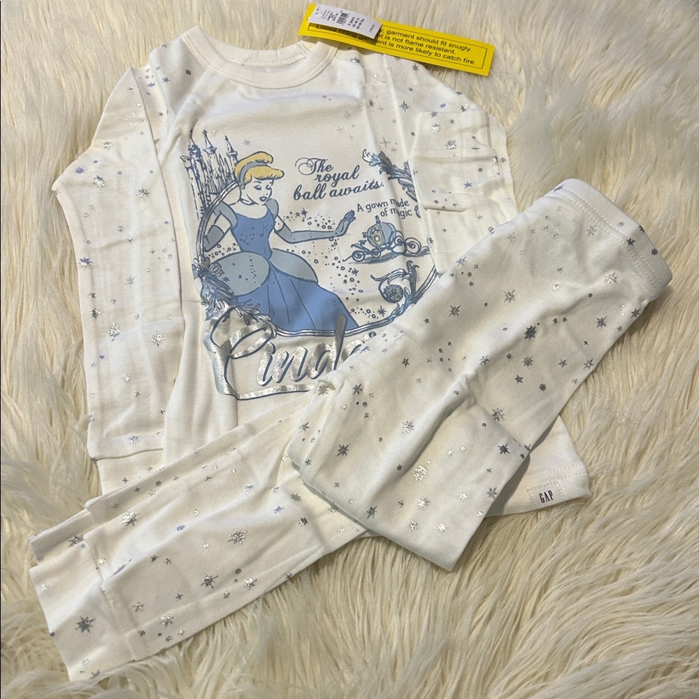 New! Gap Kids Cinderella Pajamas Set size 5 years PJ’s Top & Bottom 2pc set